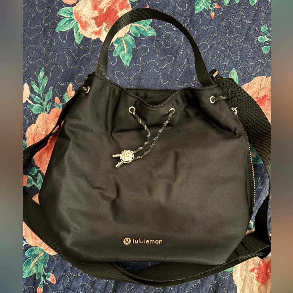 Lululemon Bucket Bag